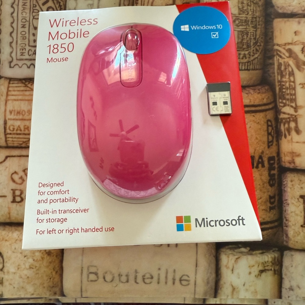 Microsoft Pink Wireless Mobile Mouse Compact Design